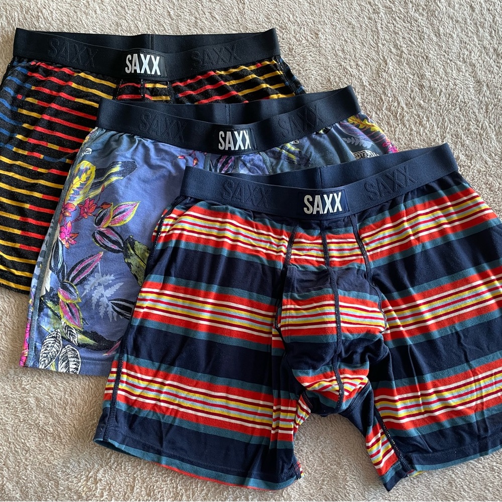 Set of 3 SAXX boxer briefs. Size M